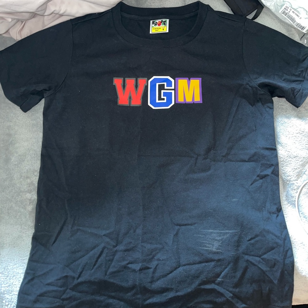 AUTHENTIC LADIES BAPE T shirt🔥
